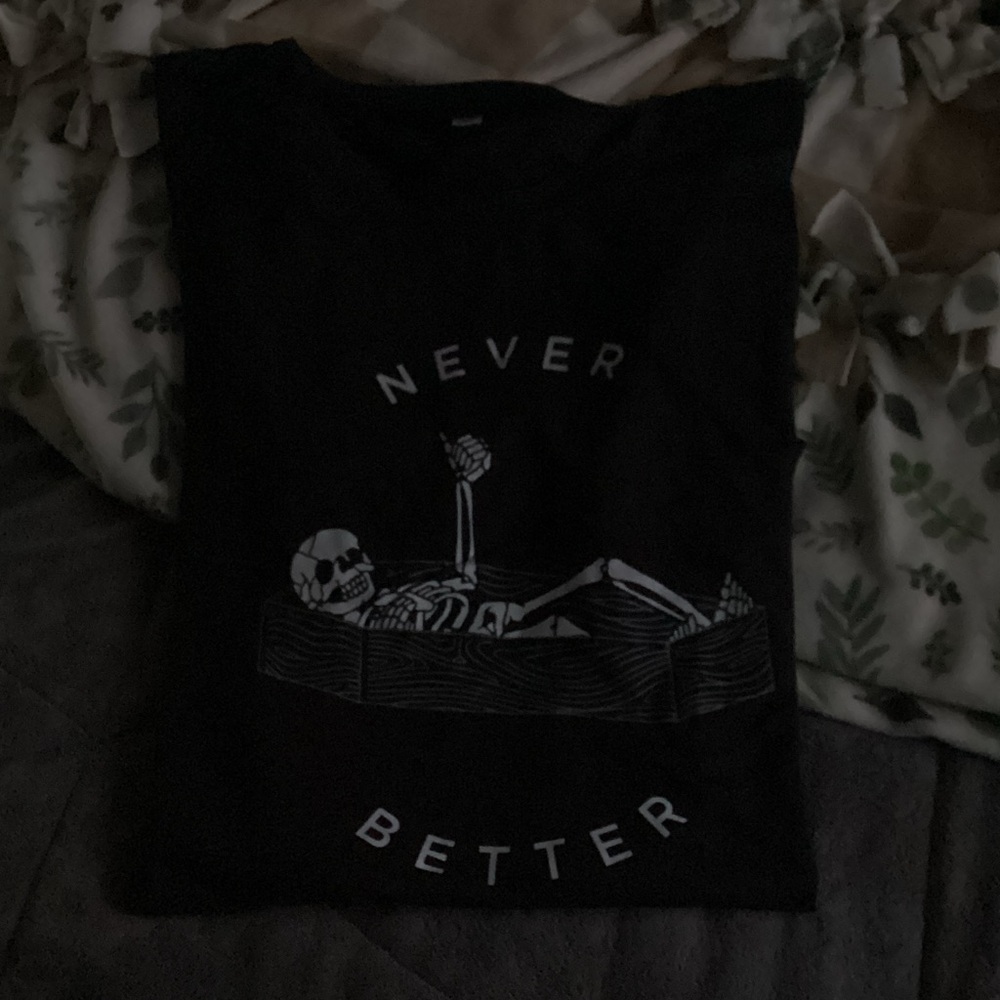 Amazon Black Skeleton Graphic Tee